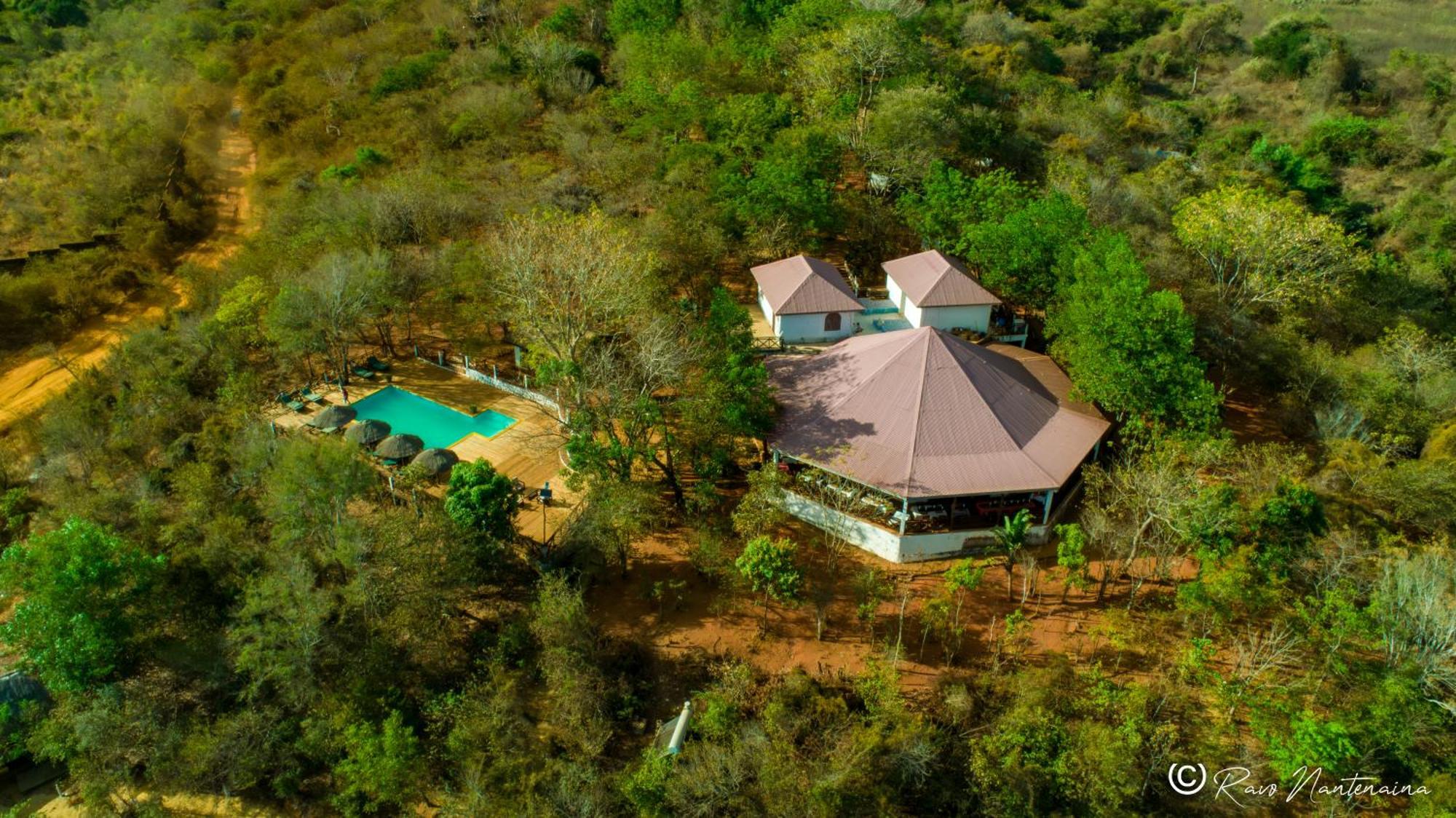 Olympe De Bemaraha Hotel Bekopaka Exterior photo
