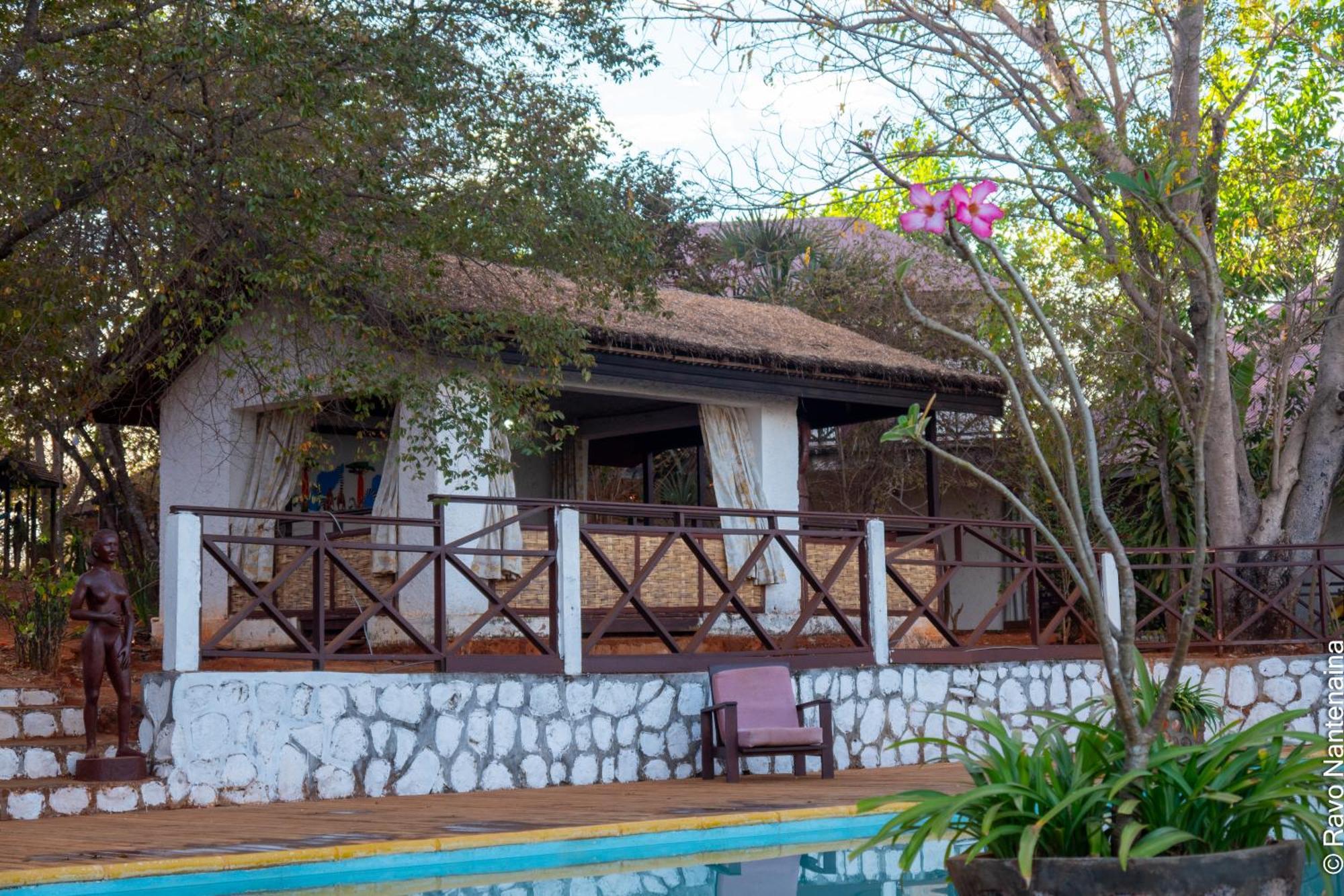 Olympe De Bemaraha Hotel Bekopaka Exterior photo
